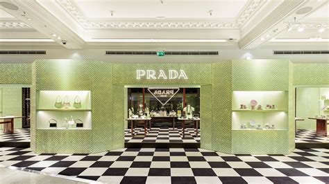 Prada pop ups